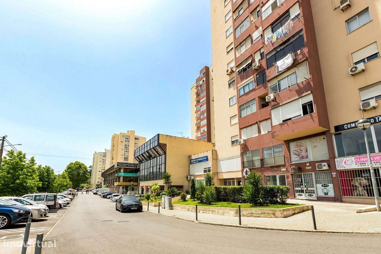 T3 c/ 120 m², Marquise e Arrecadação / Santo António dos Cavaleiros-21