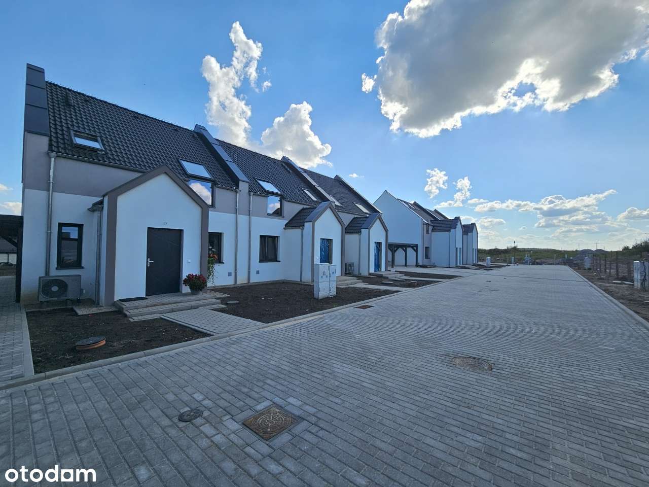 Szeregowce w 3 etapie budowy- STAR PARK- gotowe jesienią 2026-6