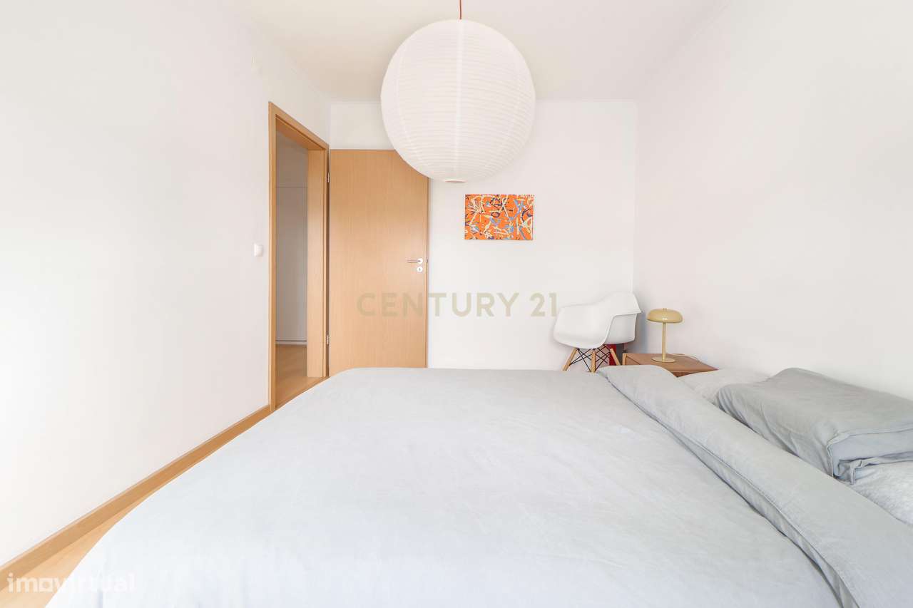 Apartamento T3 | 86 m2 + 14 m2 | Lugar de Garagem | Vista Rio Tejo | A-29