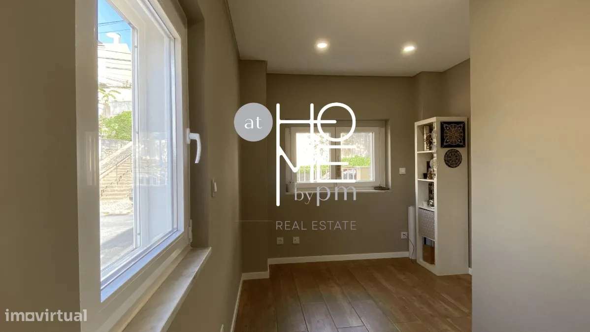 Caramão da Ajuda | Moradia T3 geminada única | Com garagem e terraço-27