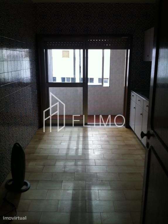 Apartamento T2+1 em São João da Madeira - Grande imagem: 2/16