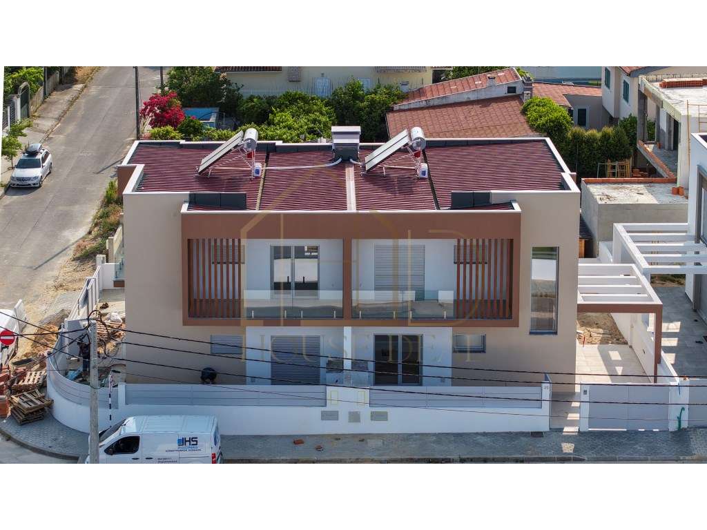 EXCELENTE! Moradia T3 com Pérgola. Pinhal do General. Fernão Ferro-22