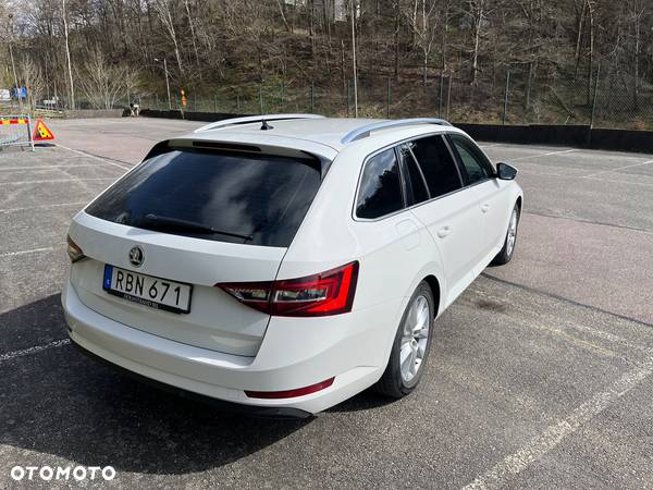 Skoda Superb Combi 2.0 TDI 4x4 DSG Style - 7