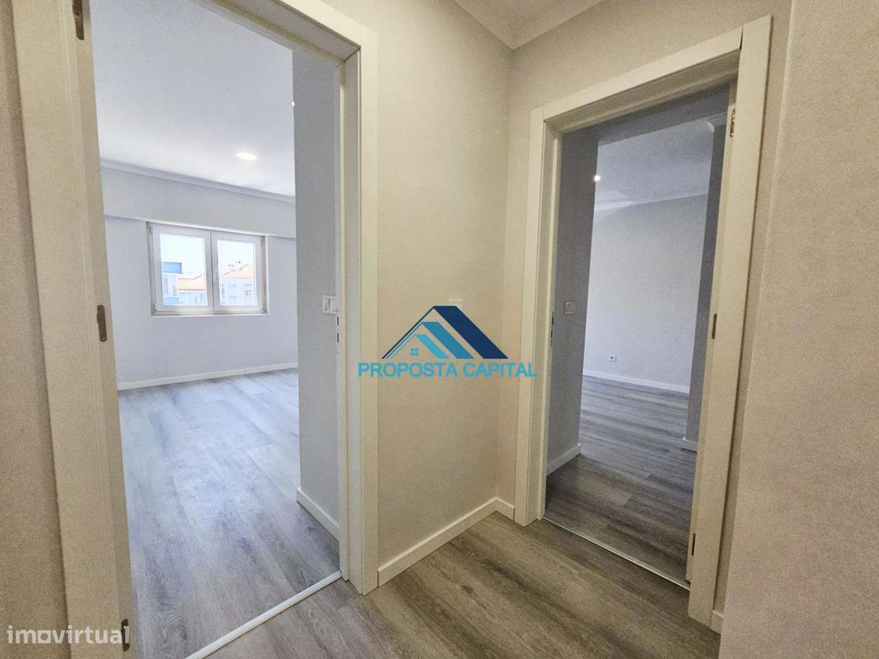 APARTAMENTO T4 REMODELADO CENTRO AMORA-21