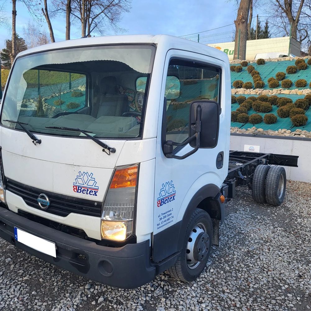 Nissan Cabstar 2013
