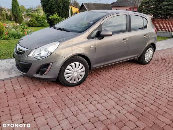 Opel Corsa 1.2 Cosmo - 1