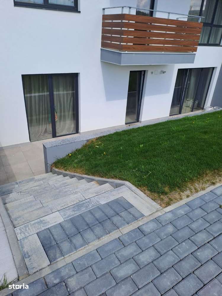 Apartamente deosebite la demisol - Imagine principală: 5/9