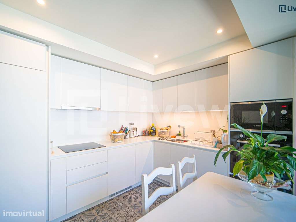 Apt T3 Duplex Ultimo andar Av. Fernão de Magalhães, como novo! - Grande imagem: 4/35