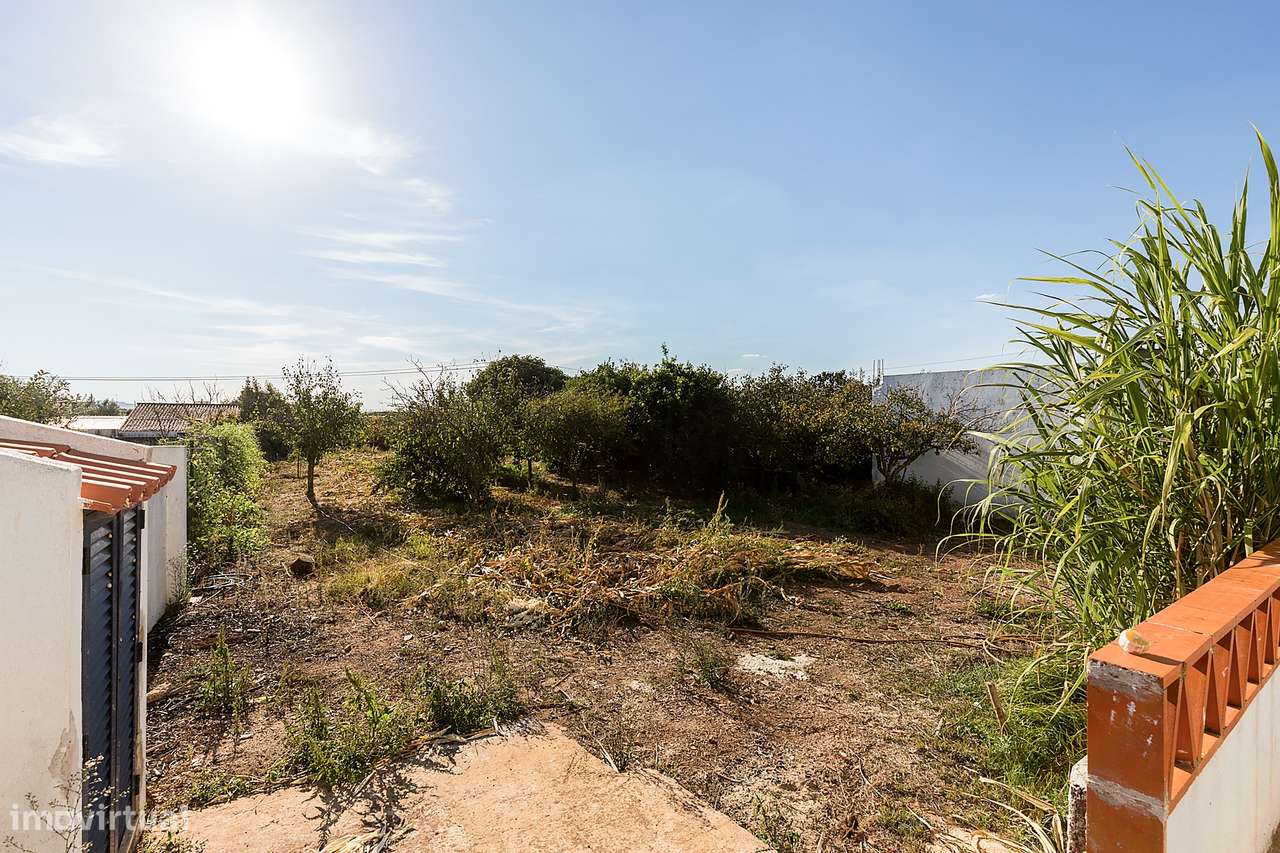 Moradia Isolada T4+2 com 245 m2 em Lote com 961 m2 na Aldeia de Nora,-47
