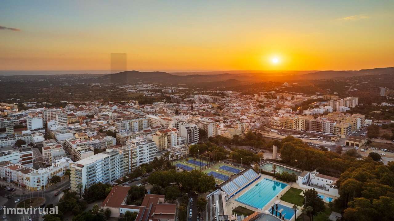 O Reencontro com a Nobreza Arquitetónica: T4 Único com 150 m2 no Coraç-3