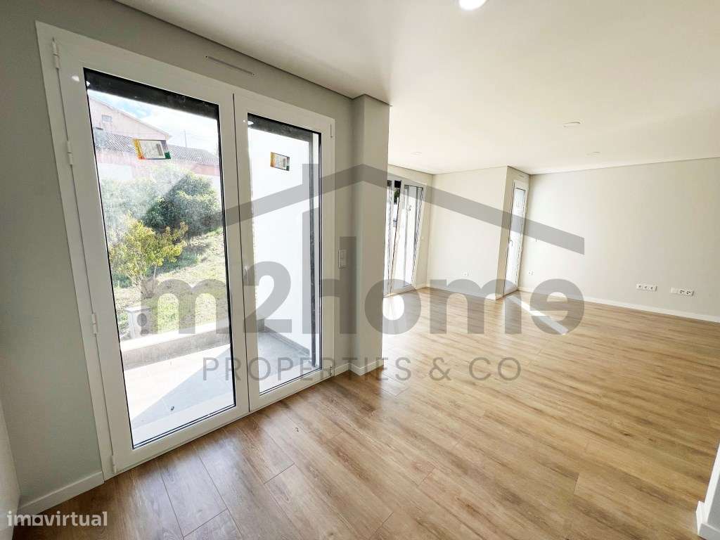 Moradia T3+1 NOVA - Santa Clara - Grande imagem: 4/29