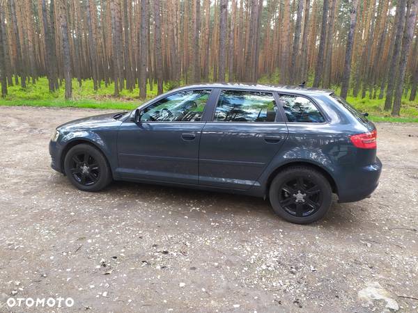 Audi A3 2.0 TDI Sportback DPF Attraction - 11