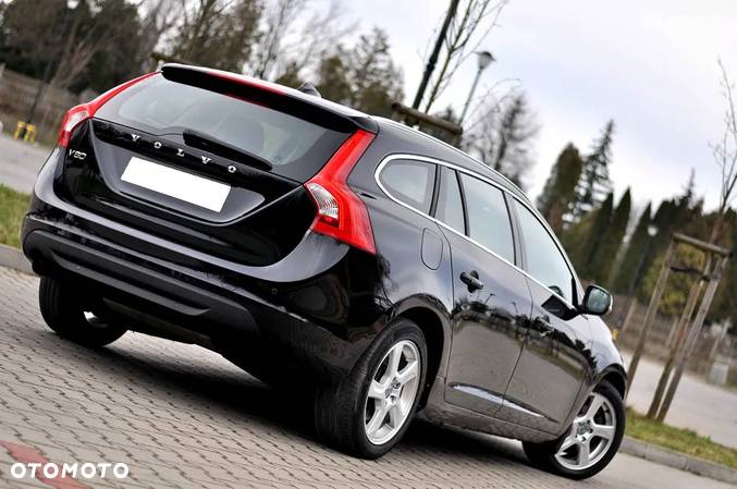 Volvo V60 D2 Momentum - 10