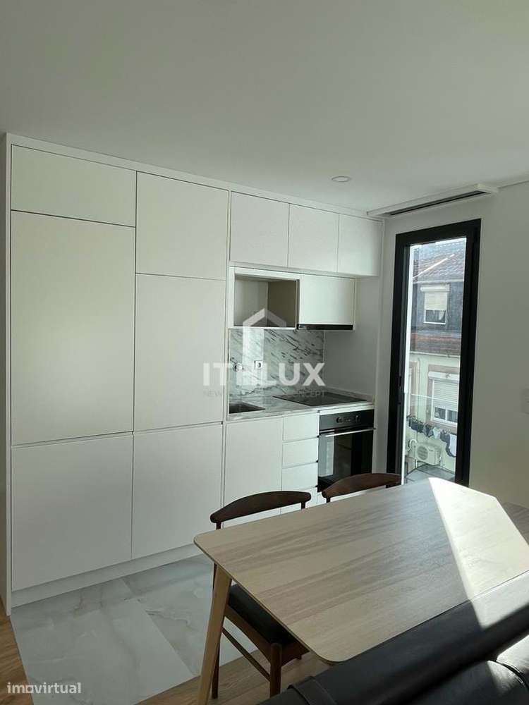Fantástico Apartamento T1 à venda em Bonfim – Porto - Grande imagem: 2/7