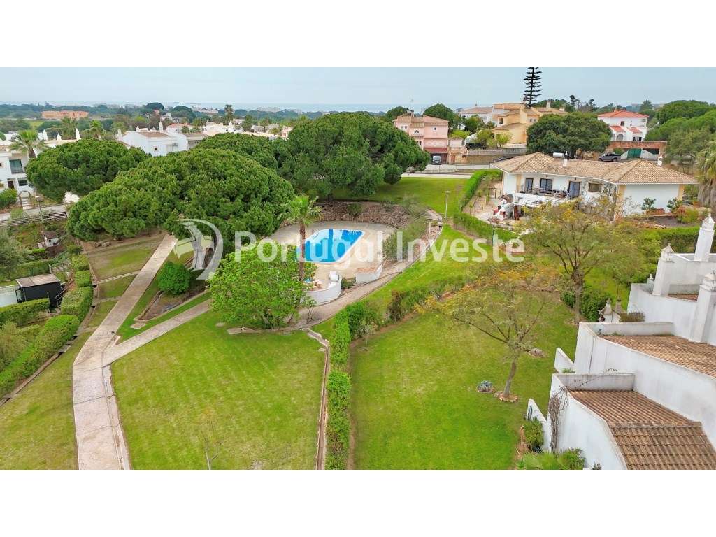 Moradia de Luxo com 3 Suites + T1 Independente em Condomínio com Pi...-30