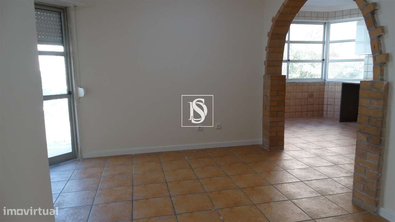 Apartamento T2 Venda na Tapada das Mercês-5
