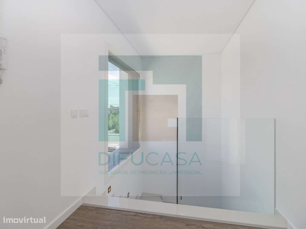 Moradia Geminada T3 + escritorio-29