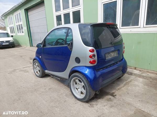 Dezmembram Smart Fortwo, an 2000, motor 800 cdi - 3