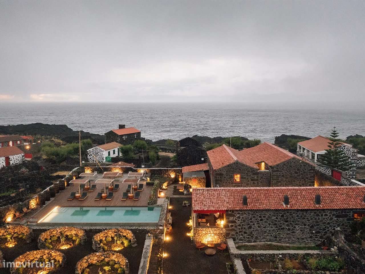 EMPREENDIMENTO LUXUOSO – ADEGA DO FOGO - Grande imagem: 1/47