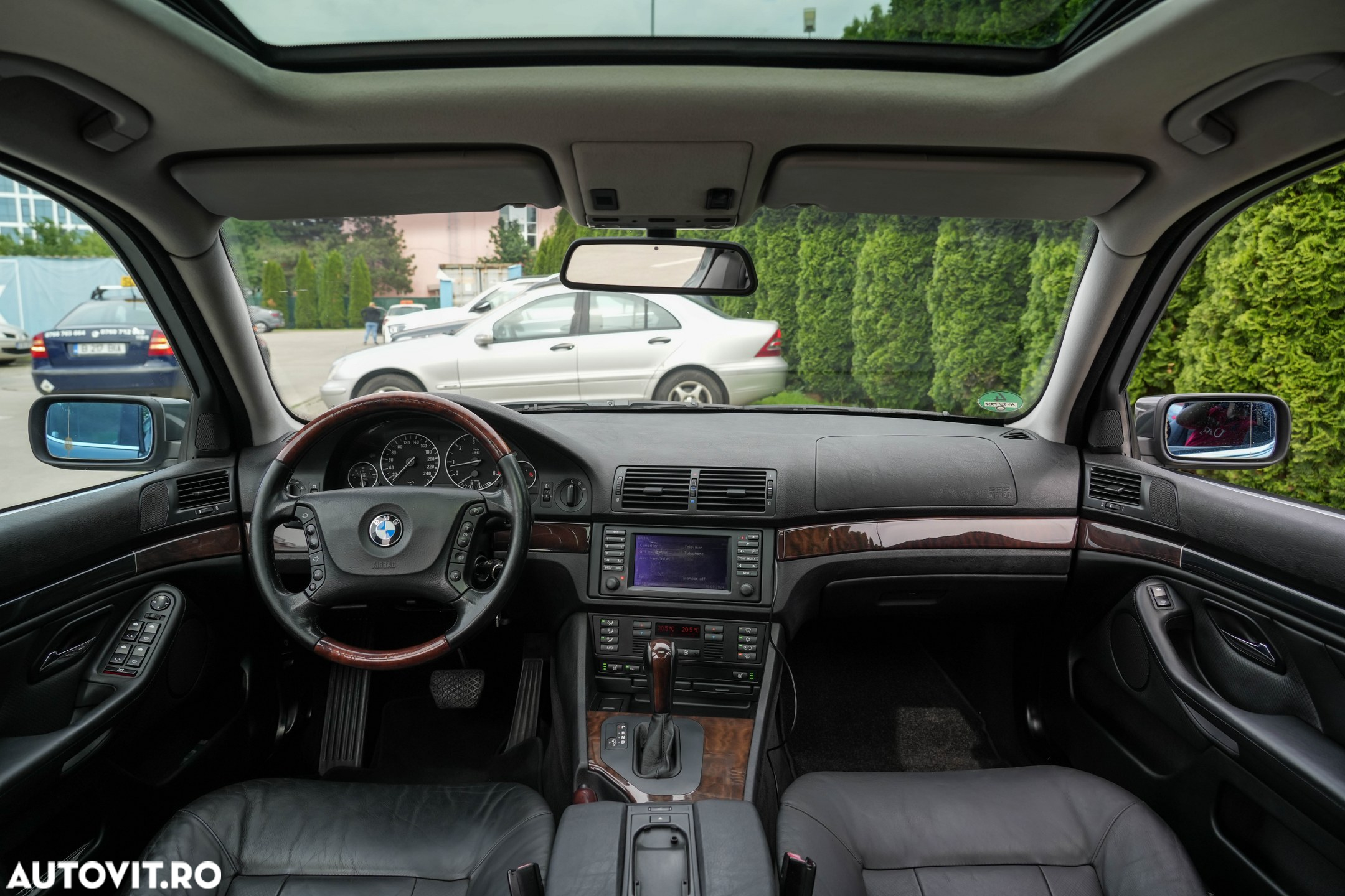 BMW Seria 5 525dA - 8