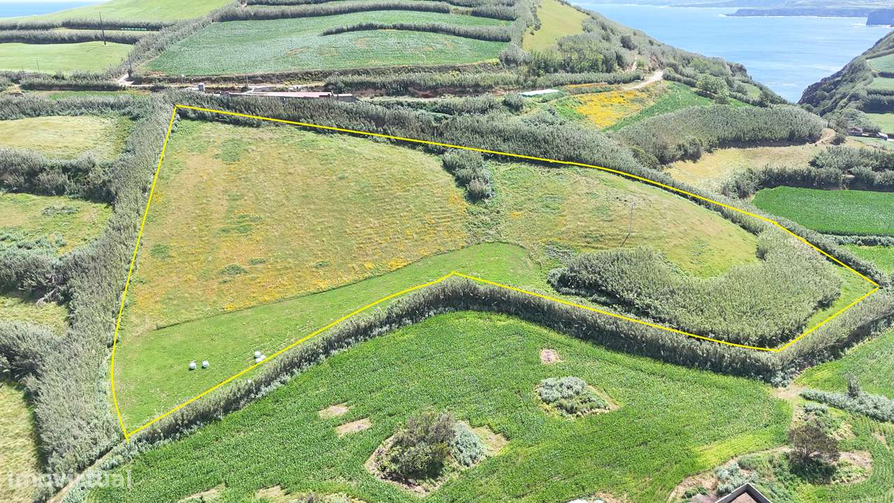 Terreno rustico na Ribeirinha, Ribeira Grande-0