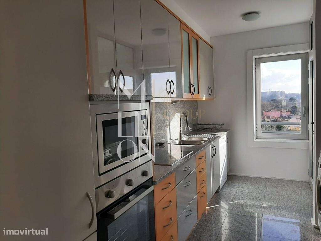 Apartamento T4 para arrendamento muito bem localizado - Grande imagem: 4/9