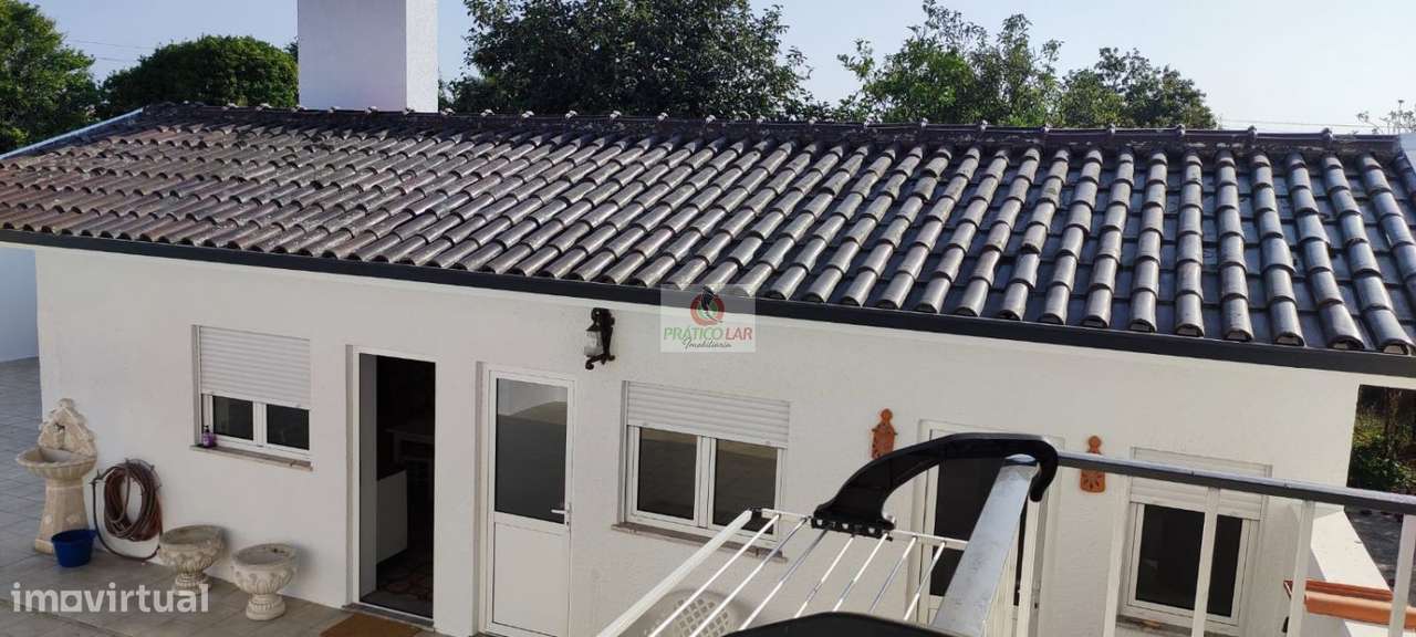 Moradia T3 com anexos e garagem em Nariz - Grande imagem: 2/38