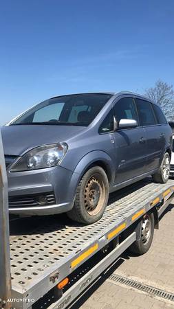 Dezmembram Opel Zafira B 1.9 An Fabr 2007 - 2