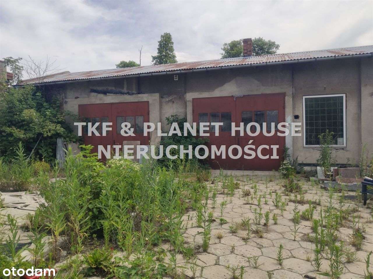 Na sprzedaż kompleks lokali handlowo - usługowych-13