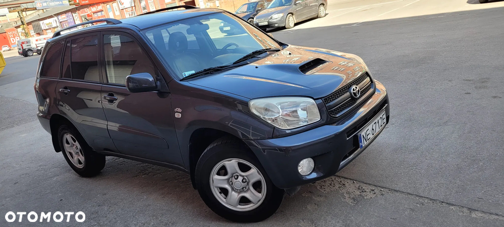 Toyota RAV4 2.0 D-4D 4x4 - 23