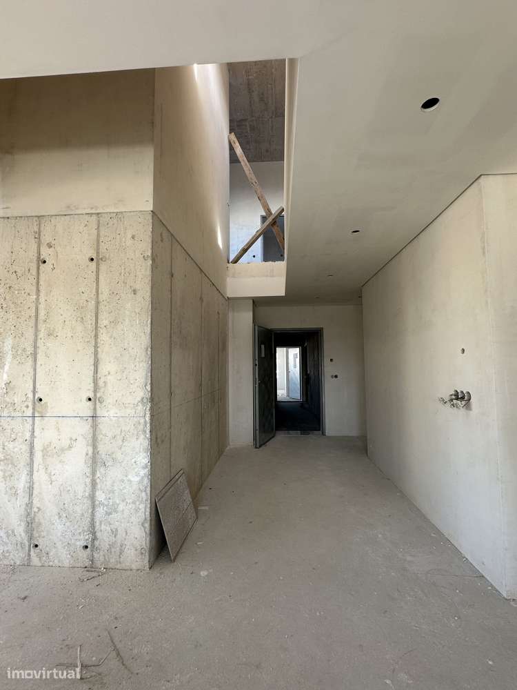T3 Duplex, em construção, junto à rodoviária. Vende o construtor-2
