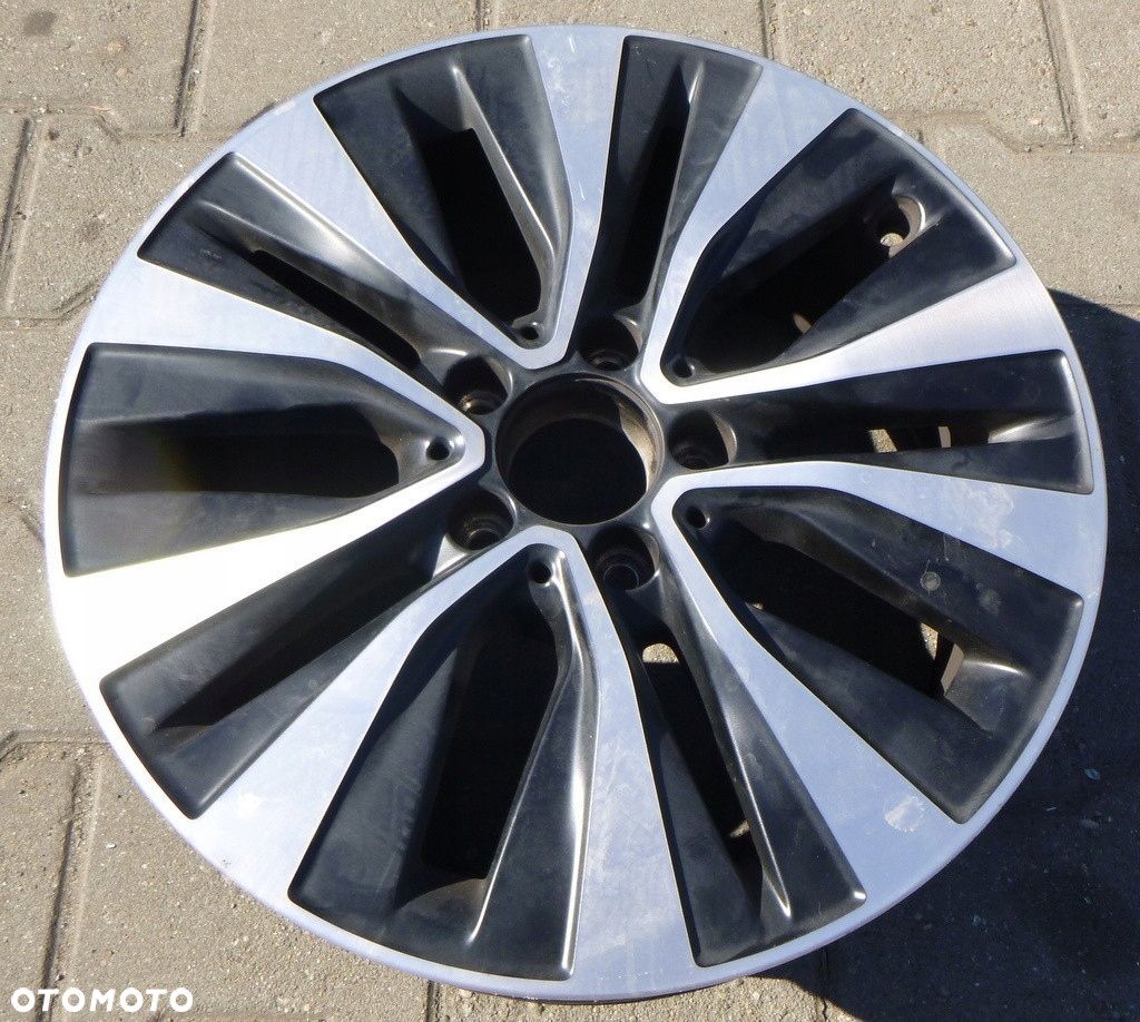 Mercedes A W117 Felga 17" A1774011000 - 1