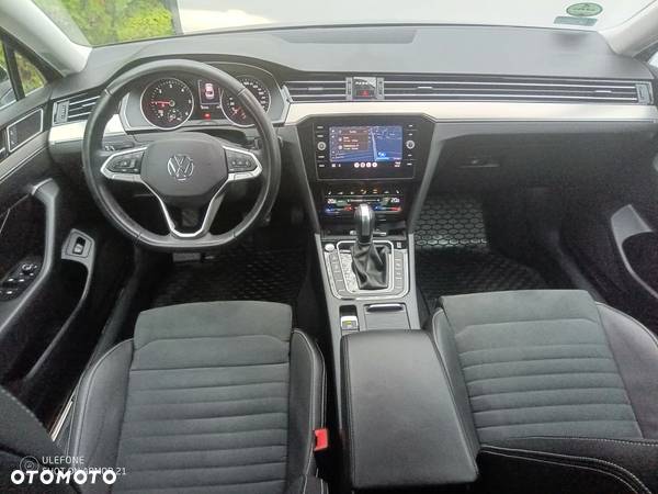 Volkswagen Passat 2.0 TDI Elegance DSG - 12