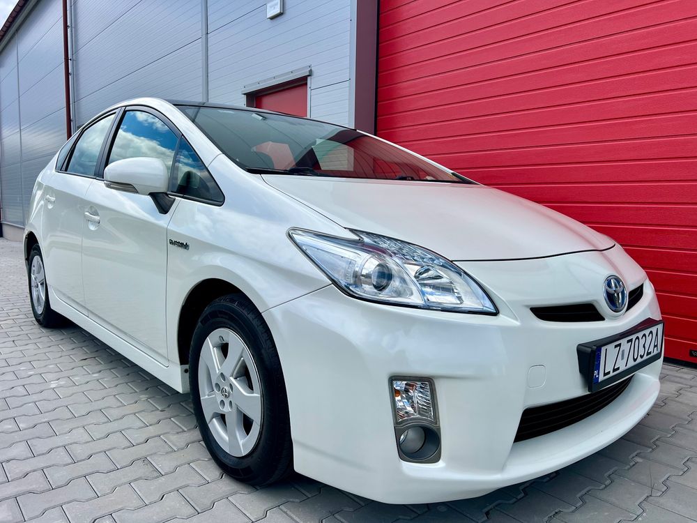 Toyota Prius III (2009-2015) (Hybrid) Executive 2010