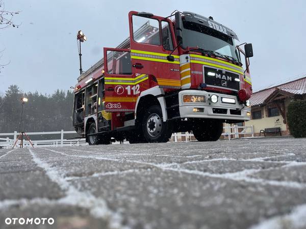 MAN STRAŻ POŻARNA POŻARNICZY LF-16 4x4 CNBOP Rosenbauer! Schilingman! Rotzler Nowy Brend 2021! Wyciągarka 18t Reduktory! Blokady! Maszt Doświetlacze Halogeny dalekosiężne 360•Stopni! i do poszukiwań LED-oświetlenia pola pracy w obrębię kilku set metrów! Szybkie natarcie Wysokie prześwity Idealny!!! - 3