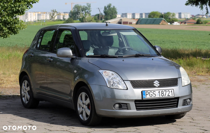 Suzuki Swift 1.3 DDiS GLX / Comfort - 2