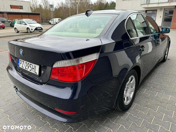 BMW Seria 5 520i - 7