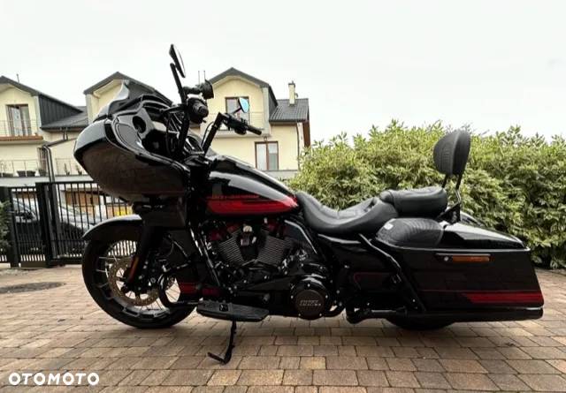 Harley-Davidson Touring Road Glide - 20