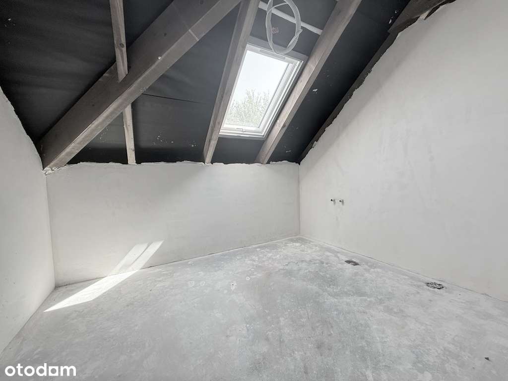 Dom premium z ogrodem i basenem.-10