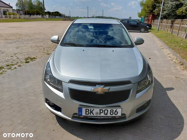 Chevrolet Cruze - 23