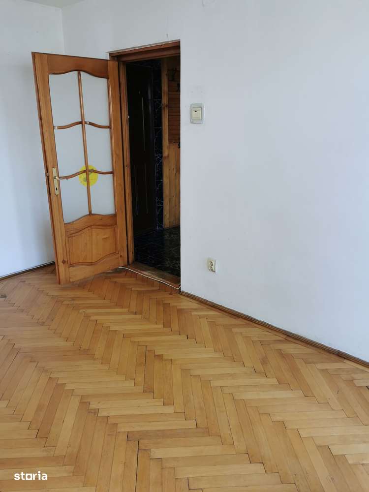 3 camere Calea romanului - Imagine principală: 2/9