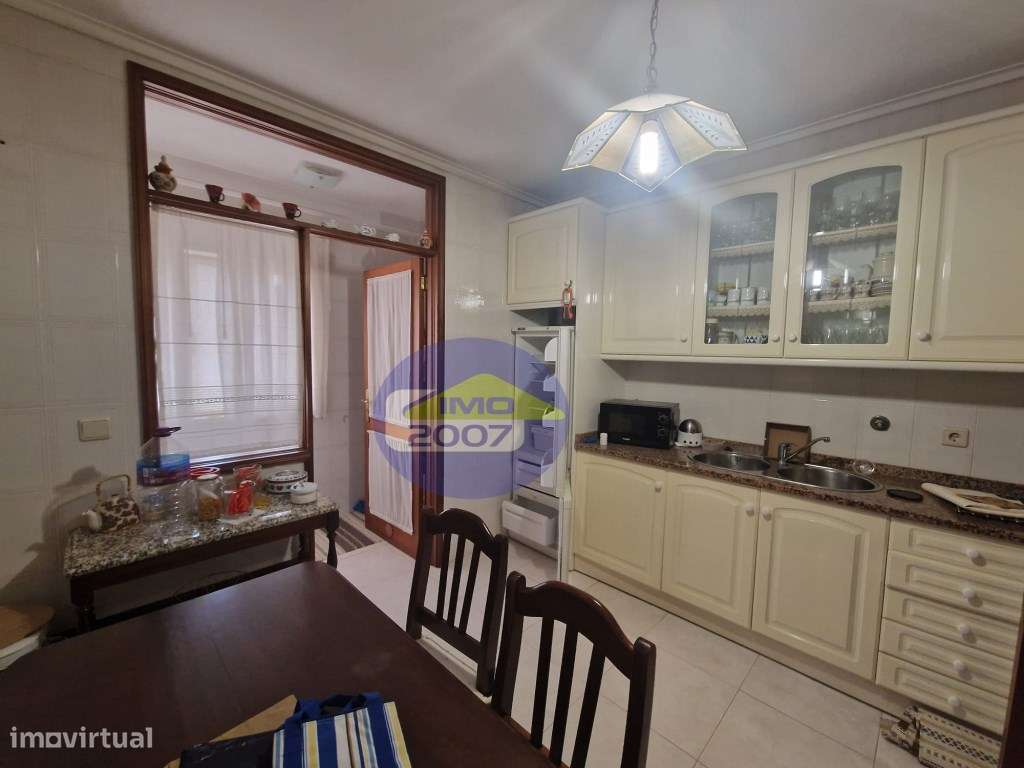 Apartamento T2 em Paços de Brandão-1