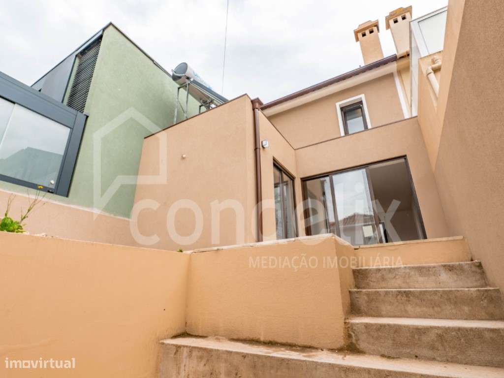 Moradia T2 · totalmente remodelada · Bairro da Vilarinha, Porto-4