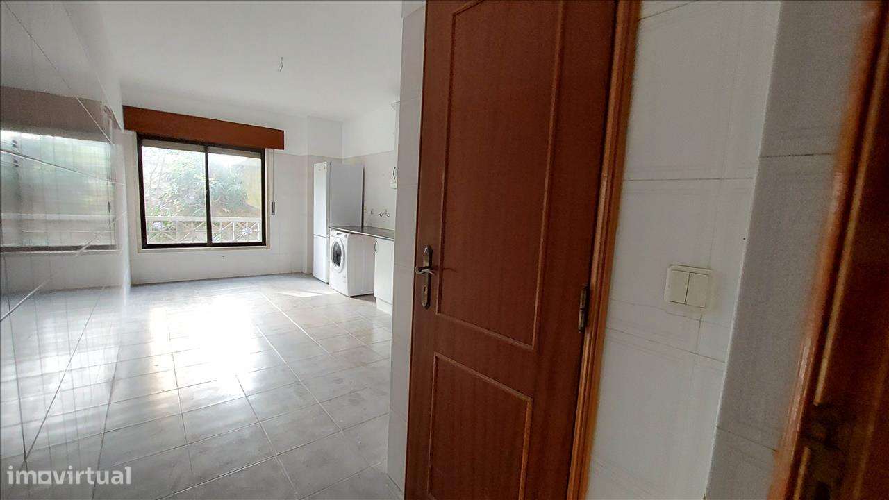 Apartamento T3 em Algueirão Mem-Martins - Grande imagem: 3/25