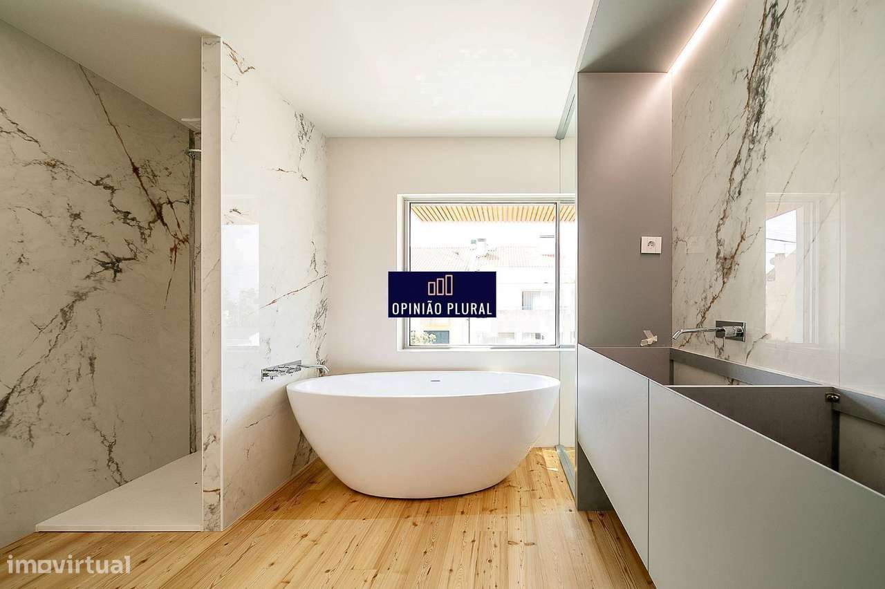 Moradia T4 Espaçosa com Escritório e Piscina Pronta a Habitar-22