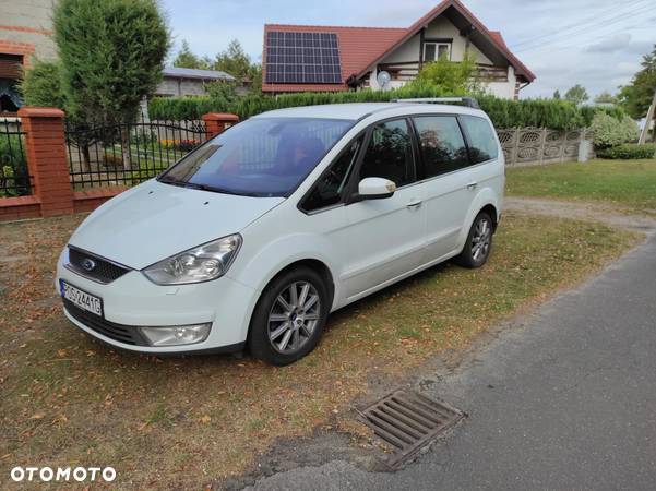 Ford Galaxy 2.0 TDCi Ambiente - 2