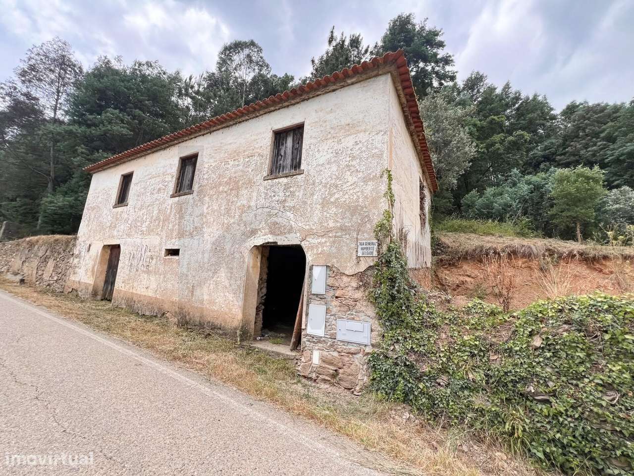 Quinta Torres Mondego com 2467m2 para recuperar - 5m Portela Coimbra - Grande imagem: 5/33