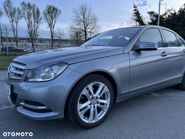 Mercedes-Benz Klasa C 200 CGI BlueEff Avantgarde - 7