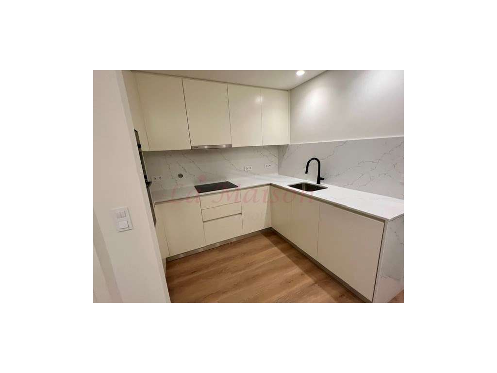 3 Apartamentos T2+1-25