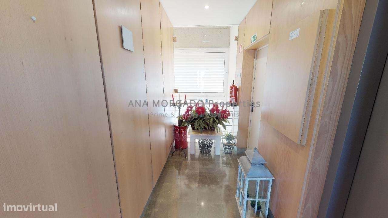 Exclusivo apartamento T4, agora T2 com Vista Mar, Terraço e Acabamento-24